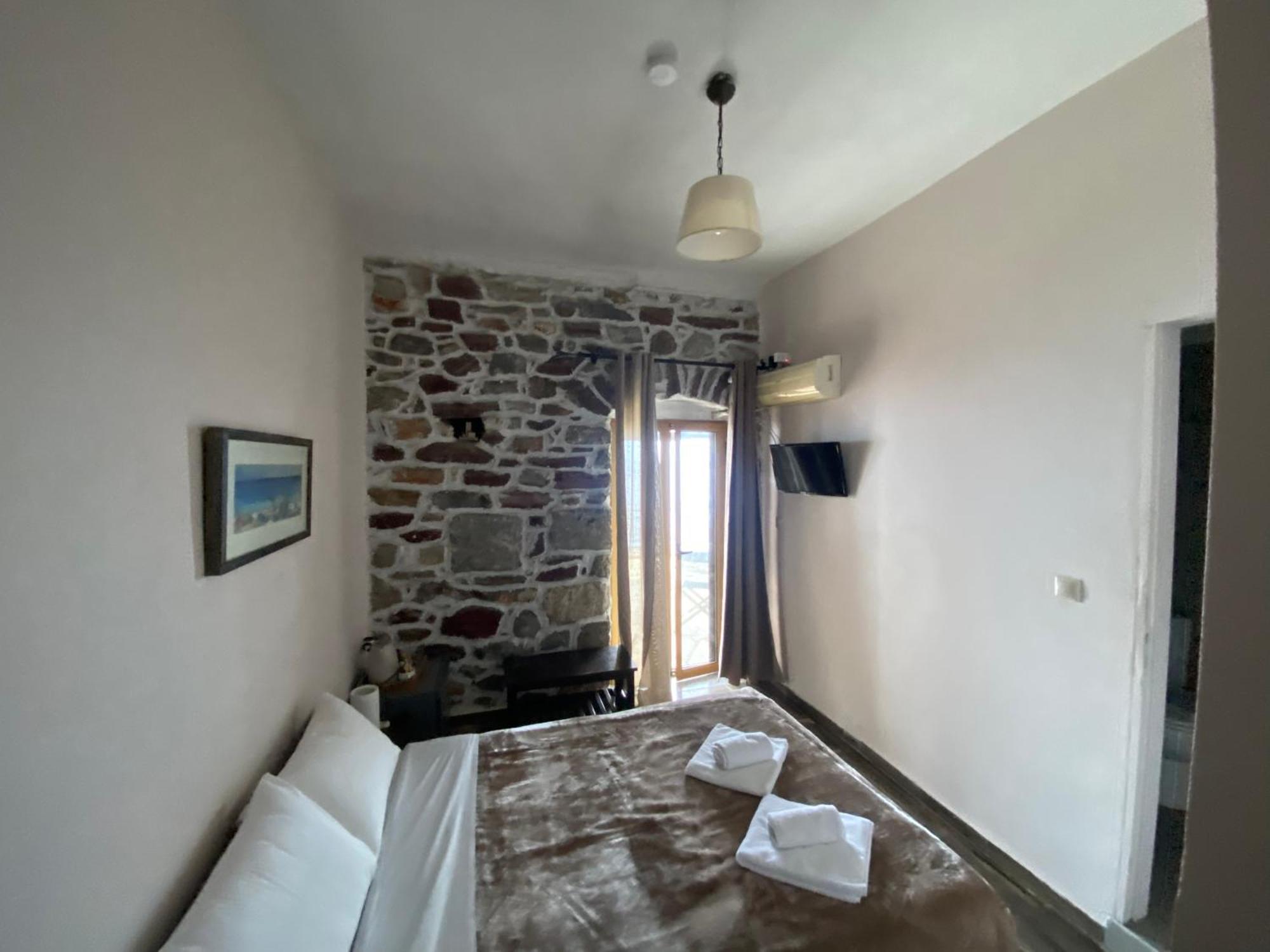 Hotel Castle Rizaraki à Kokkala Extérieur photo