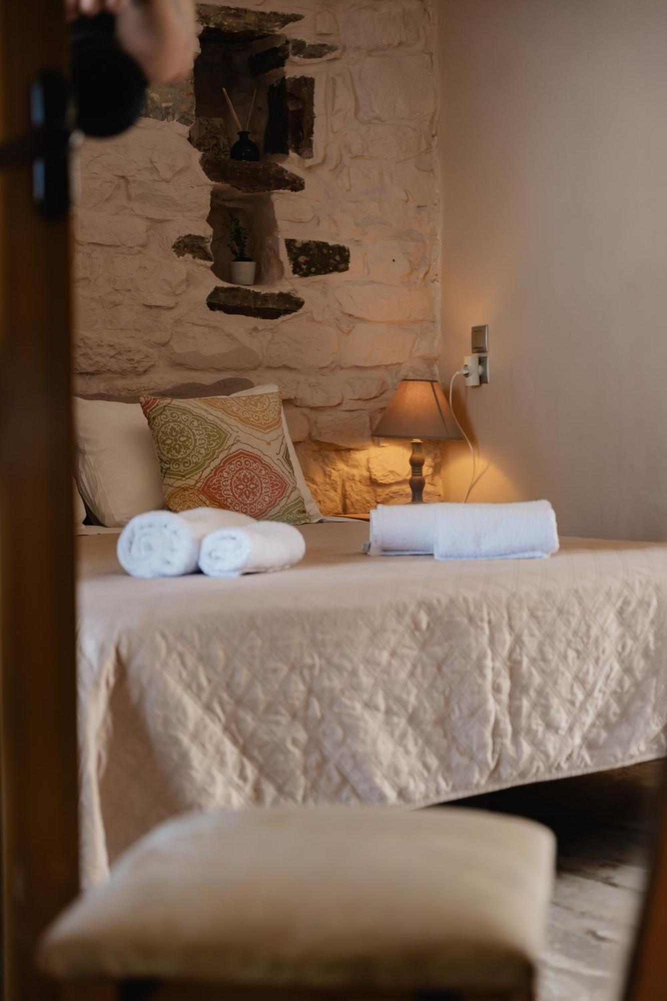 Hotel Castle Rizaraki à Kokkala Extérieur photo